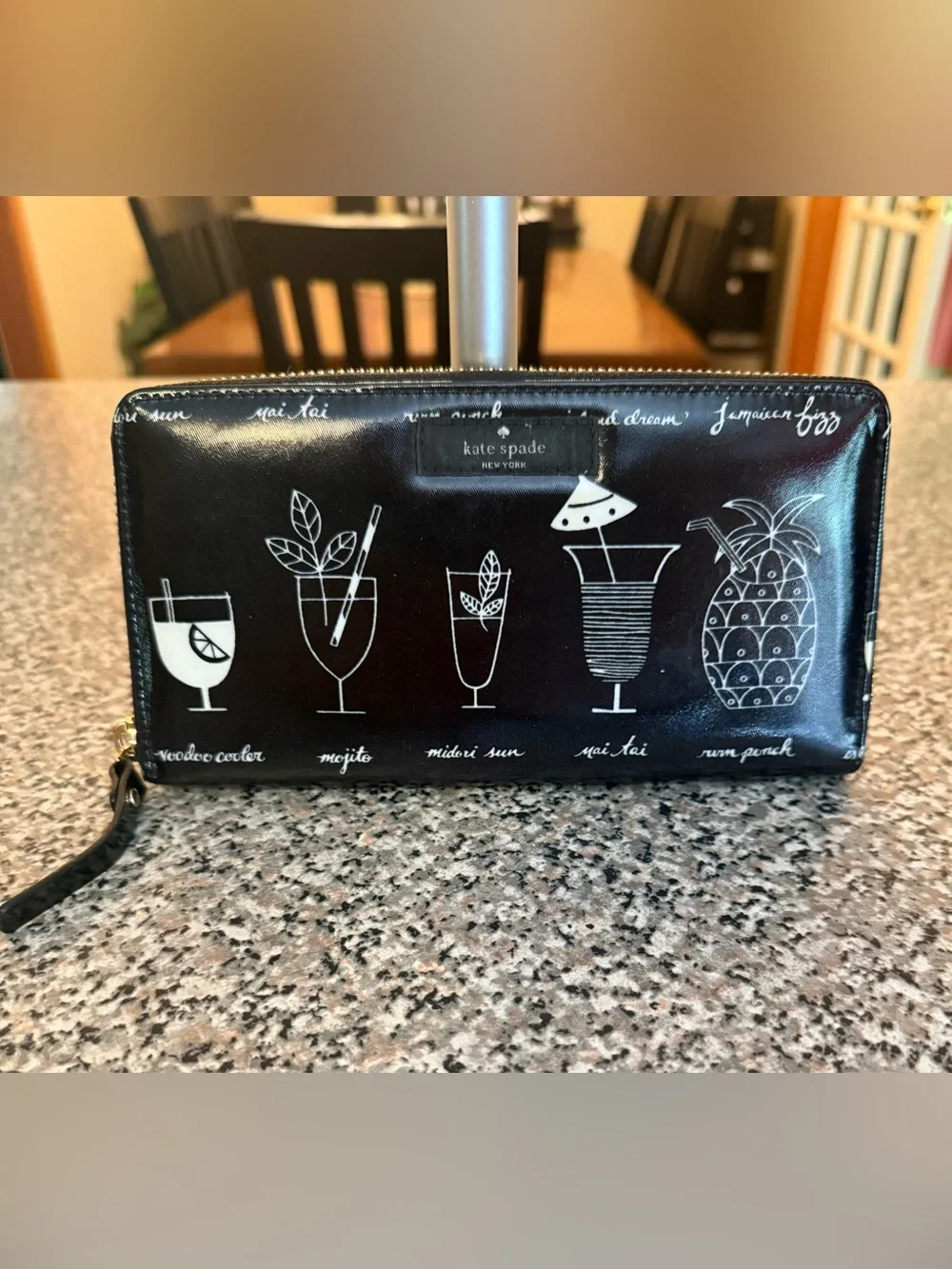 Kate Spade New York zip-around wallet 